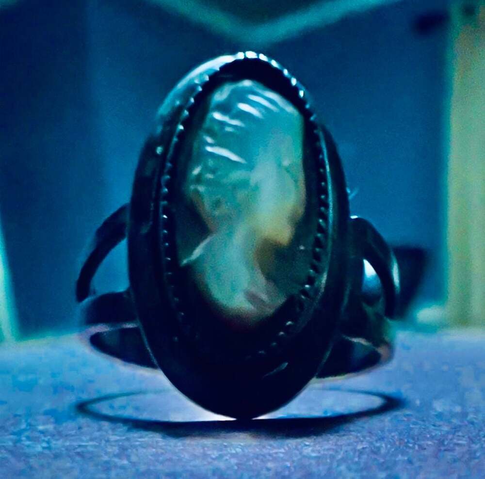 Vintage Antique Tarnished Sterling Silver Mother of Pearl Cameo Cabochon Ring